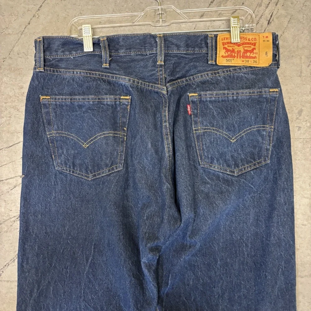 Levi's 501 Jeans Men's 35 x 33 Blue Button Fly Cotton Americana Denim 5 Pocket